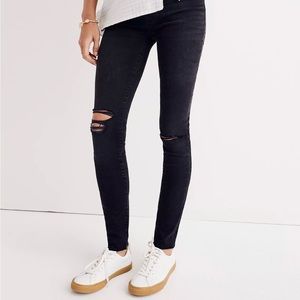 maternity over-the-belly skinny jeans in black sea
